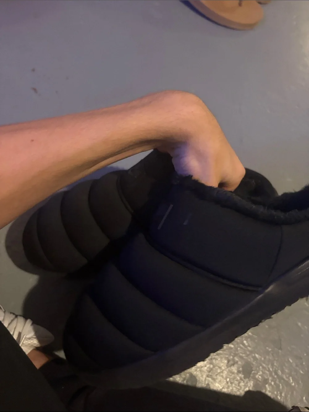 Nike Kids Black Quilted Slip-On Puffer Slippers with Faux Fur Trim